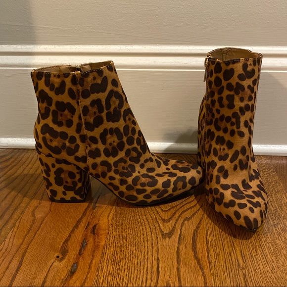 bamboo leopard booties